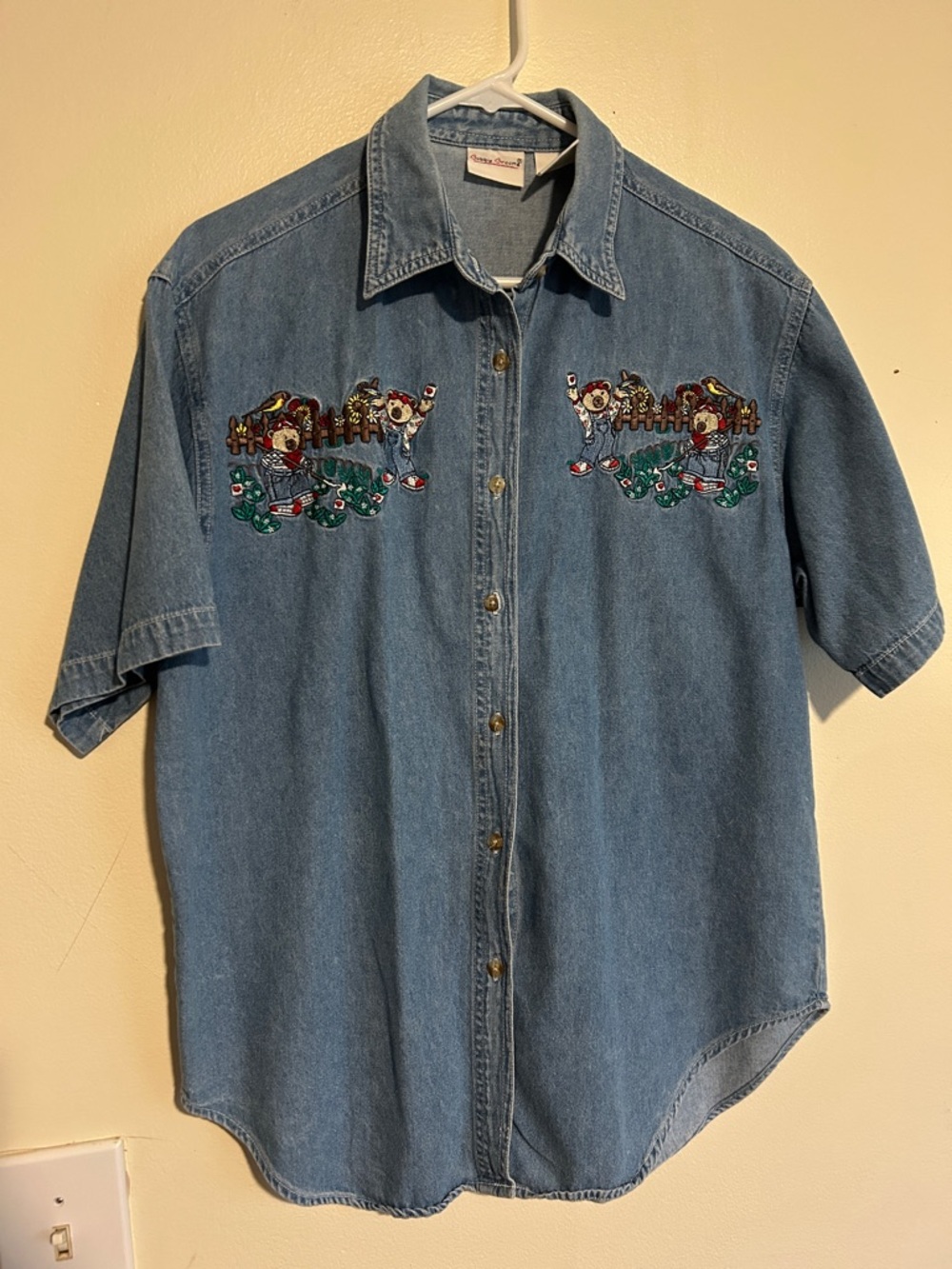 VTG Bobbie Brooks Light Denim Button-Up Shirt With Gardening Bear Embroidery